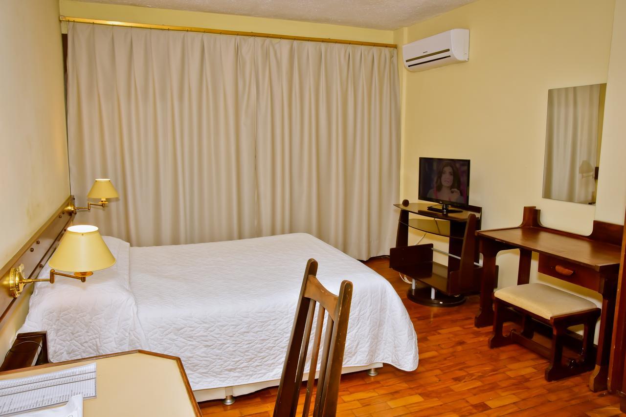 Hotel Estoril เปโลตัส ภายนอก รูปภาพ
